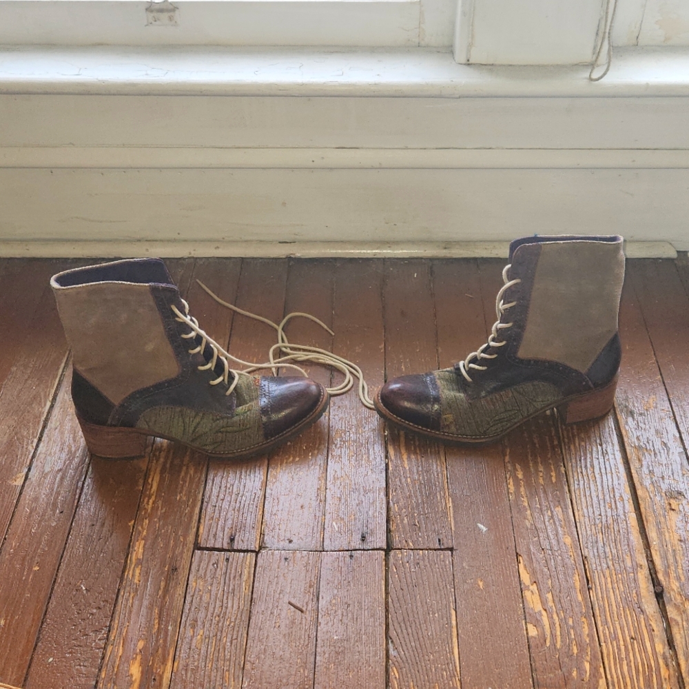 Morenatom roper style lace up boot sz 7.5 (eur 38)